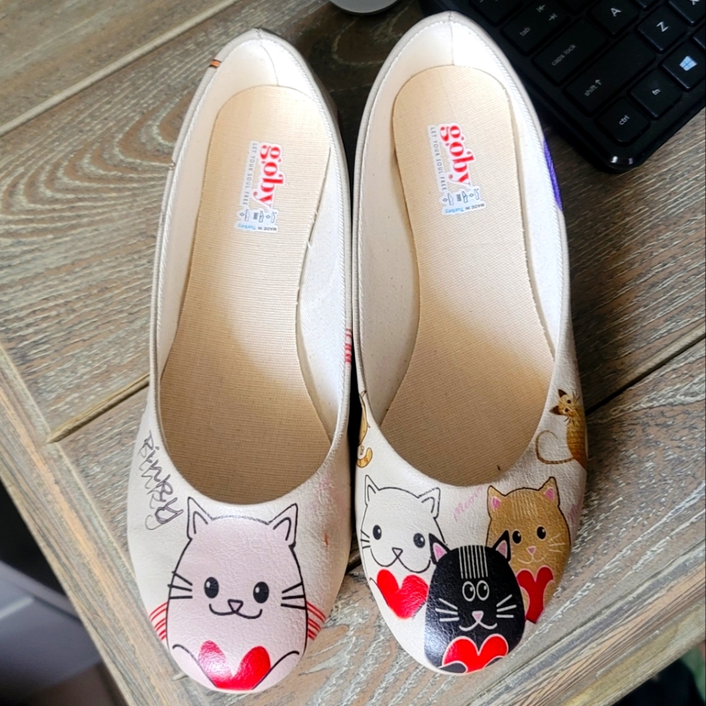 BNWT cat themed ballet flats